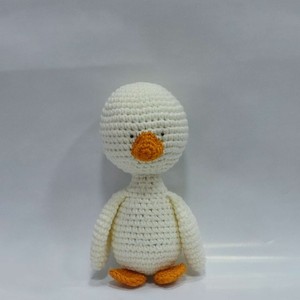 عروسک مخملی اردک بافتنی