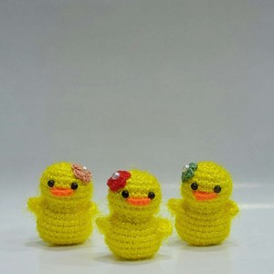 عروسک جوجه طلایی بافتنی کاموا (سه عددی)