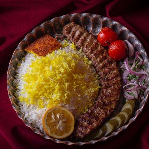 چلو کباب لقمه