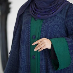 عبا نیلا