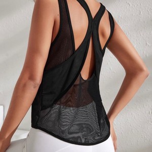 تاپ ورزشی زنانه