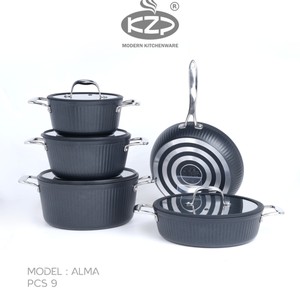 سرویس قابلمه KZP کالکشن آلما ۹ پارچه درب سیلیکونی رنگ مشکی دستگیره نقره ای