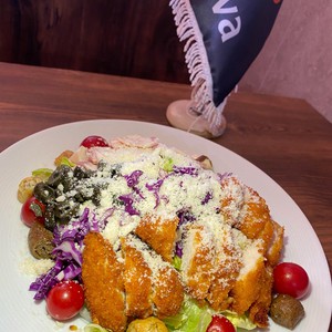 سالاد ويژه ژيوا